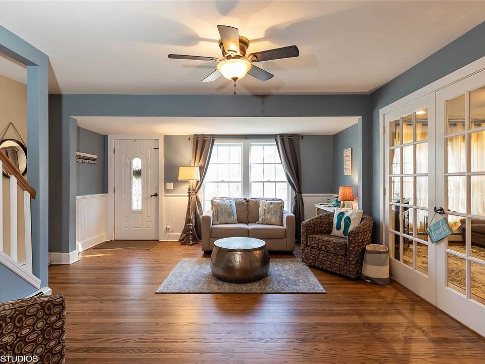 73355 Main Rd, Greenport, NY 11944 | Zillow