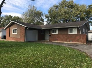 632 Ironwood Dr, Elk Grove Village, IL 60007