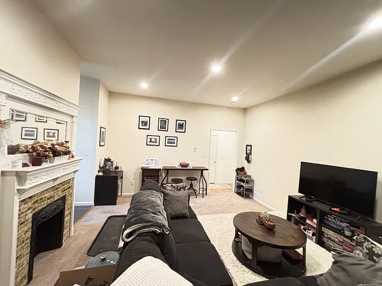 355 Stratford Ave #2 — Photo 7