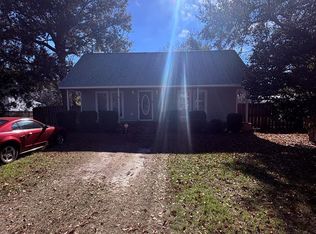 192 Jones St, Ray City, GA 31645