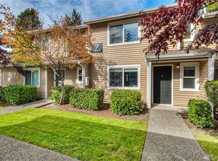 1222 S 238th Ln APT 704, Des Moines, WA 98198