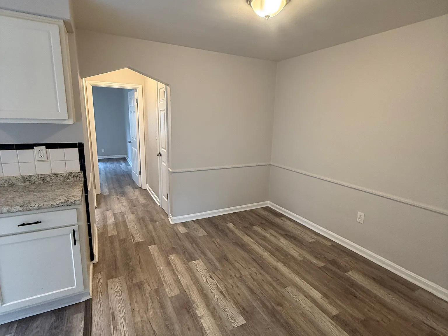 1 bed, $1,075 — Photo 3