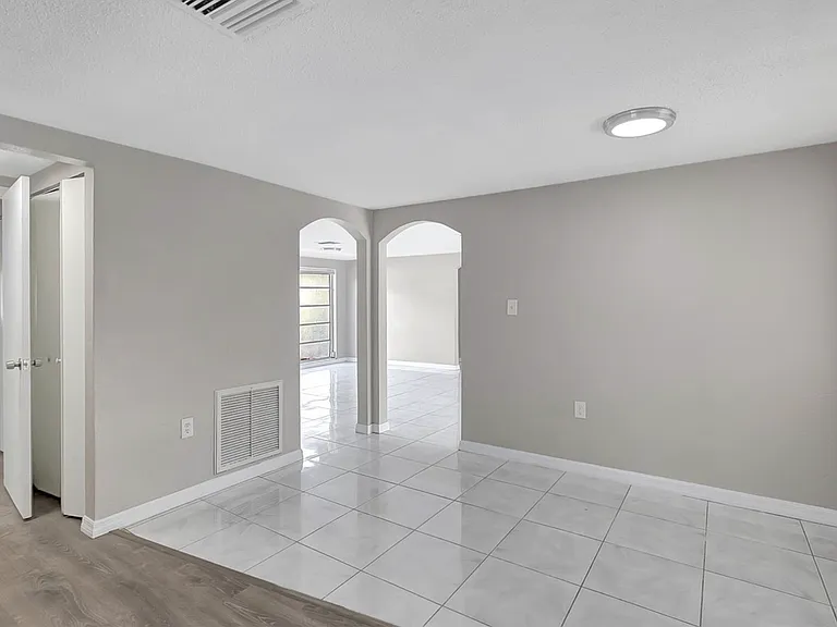 7210 Parrot Dr — Photo 8