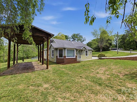 2nd image of 2566 Andrews Cir