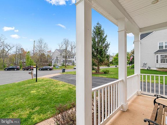 4th image of 10604 Shady Creek Ct