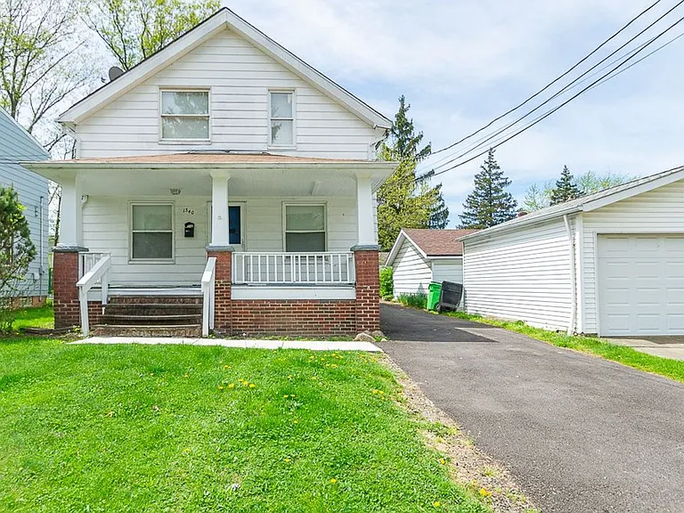 1340 Sheffield Rd — Photo 1