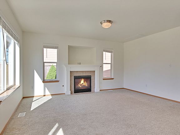 5th image of 18710 111th Avenue Ct E