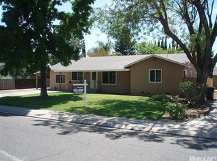 840 W 4th St, Ripon, CA 95366