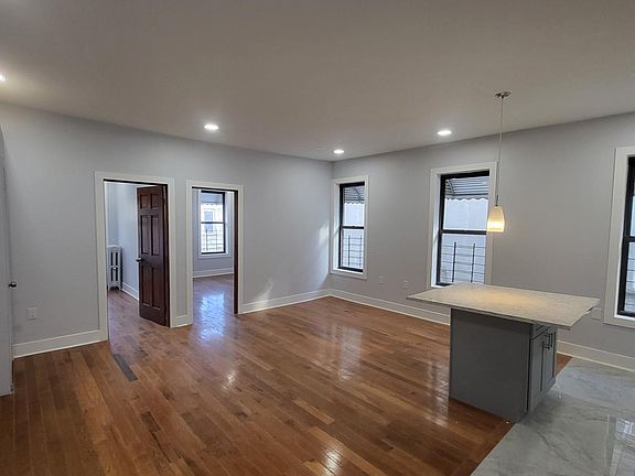 2nd image of 1248 Boynton Ave
