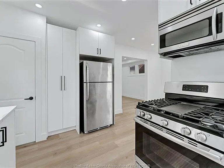 1245 Giles Blvd E — Photo 15