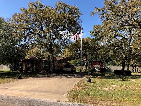 2nd image of 16 Daytona Ln
