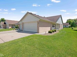 25366 Julianna Dr #116, New Baltimore, MI 48051