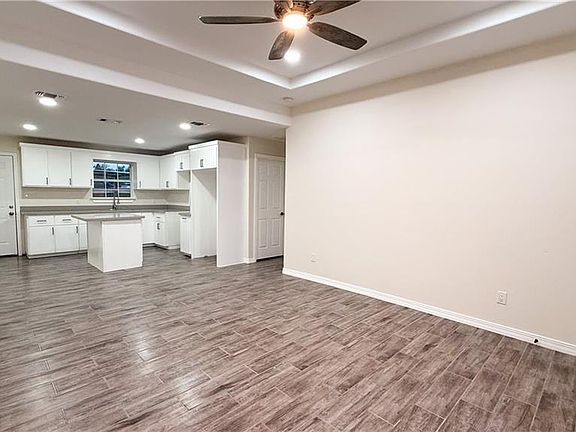 3rd image of 2808 Longhorn Dr