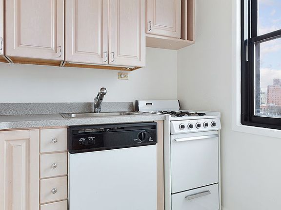 4th image of 42 8th Ave #11E