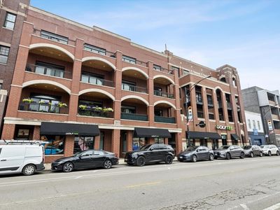 2853 N Halsted St #301, Chicago, IL, 60657