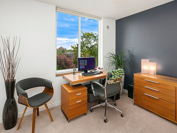 5th image of 208 16th Ave Unit B