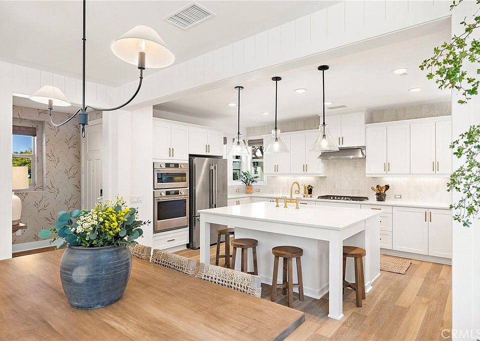 1st image of 88 Alienta Ln