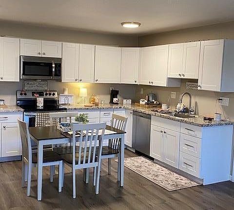 4th image of 1440 N IDAHO Road #2101