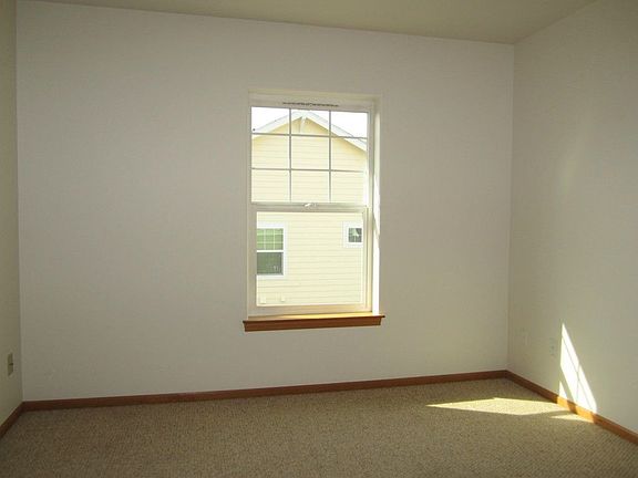 4th image of 10587 NE Kingston Meadows Cir