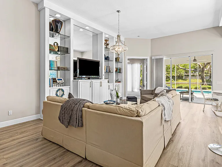 4983 Garden Dr — Photo 8