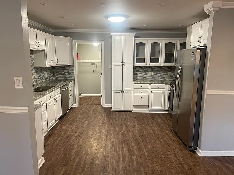 3032 Arrowhead Dr — Photo 3