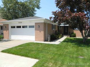 7228 Audubon St, Algonac, MI