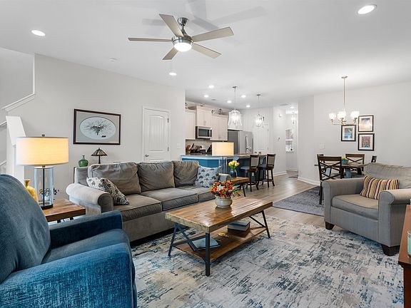 2nd image of 4087 McLamb Ave. #4087