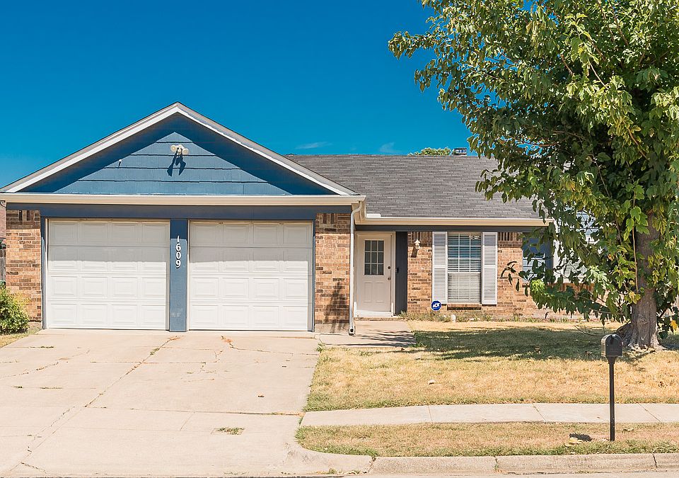 1st image of 1609 Country Ln