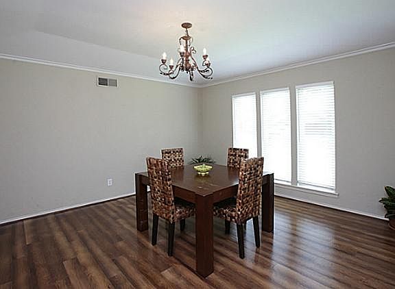 3rd image of 7217 La Sobrina Dr