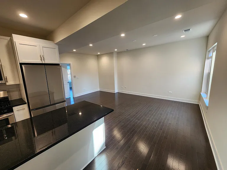 4935 N Claremont Ave #1E — Photo 19