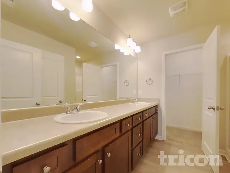 2314 Shady Dr — Photo 9