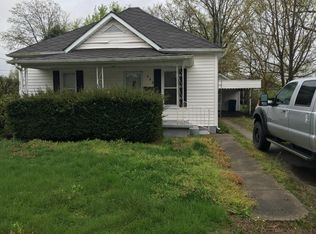 606 Fairland St, Benton, IL 62812