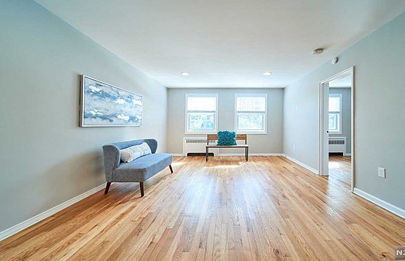 2nd image of 376 Claremont Ave
