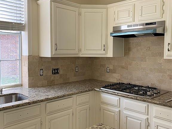 2nd image of 2210 Palm Lagoon Dr