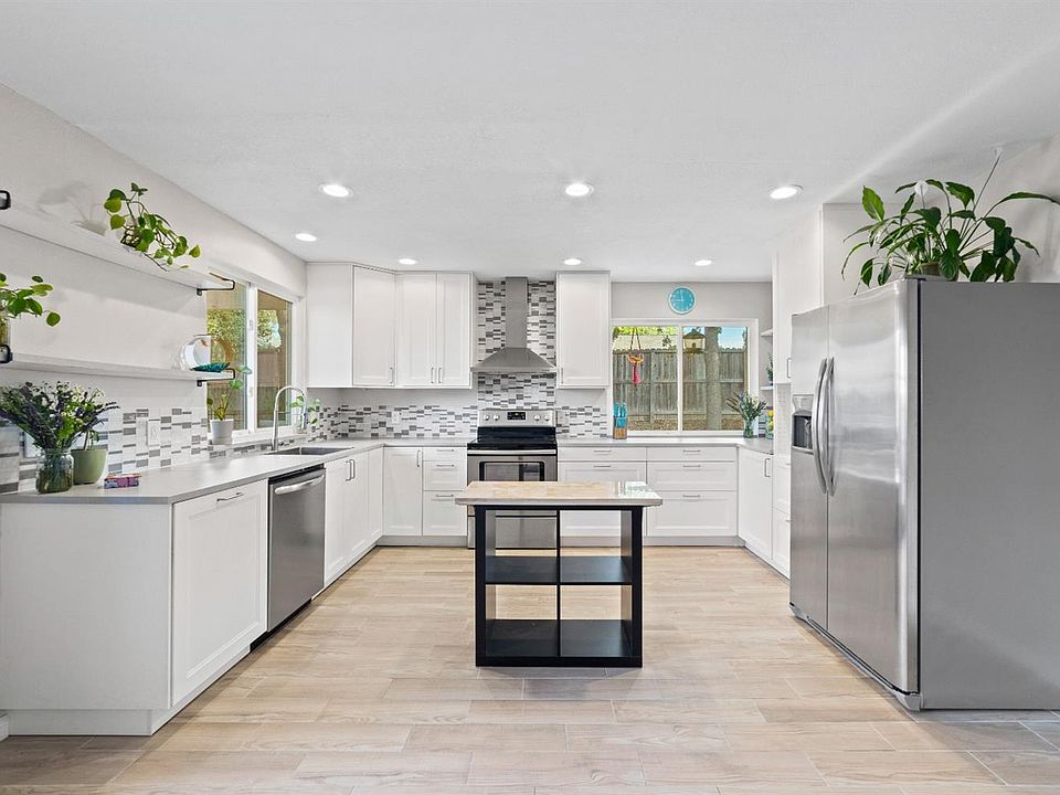 1st image of 7039 Canevalley Cir