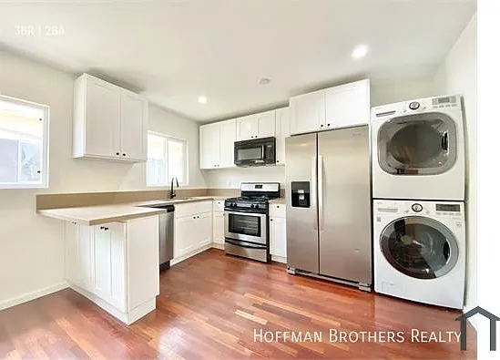 2051 S Corning St #5 — Photo 1