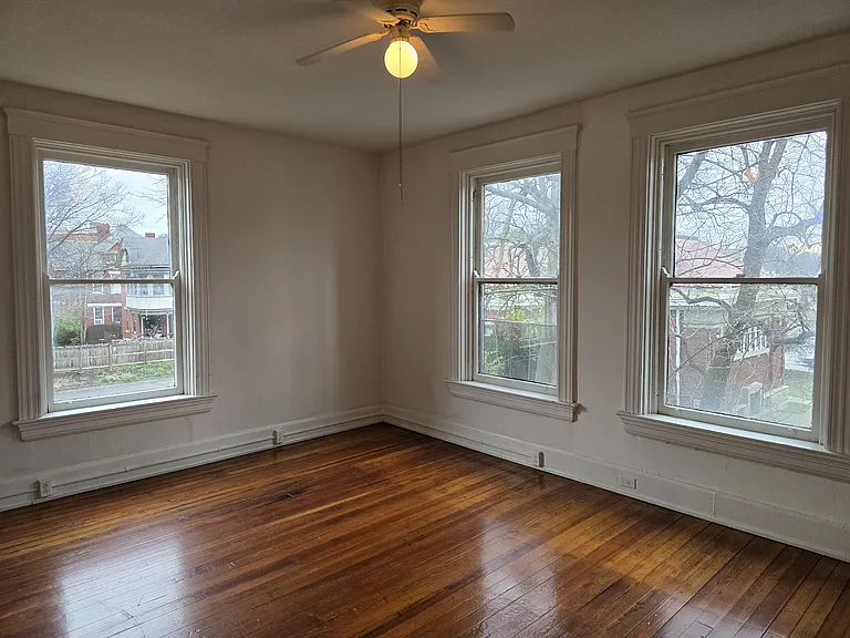 1626 Chase Ave #7 — Photo 8