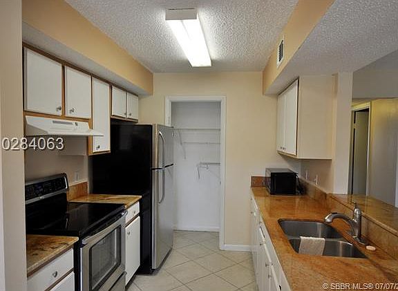 2nd image of 815 W Boynton Beach Blvd APT 7-103