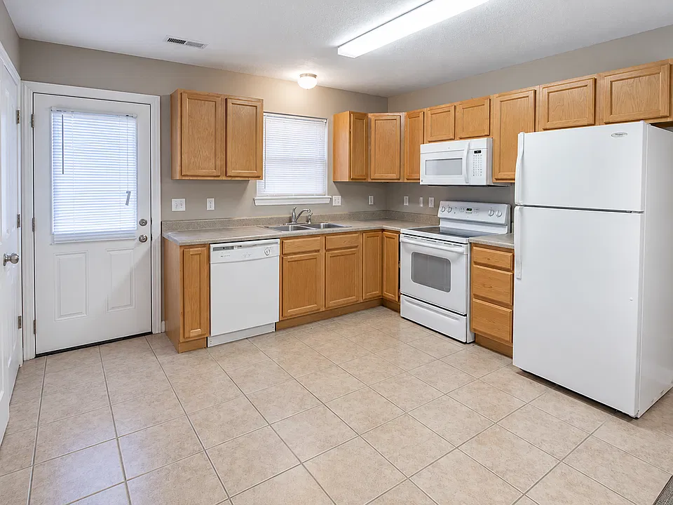 1311 Raleigh Dr