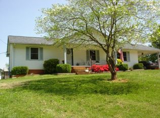 1423 Crestview Dr, Shelby, NC 28150
