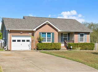 979 Roedeer Dr, Clarksville, TN 37042