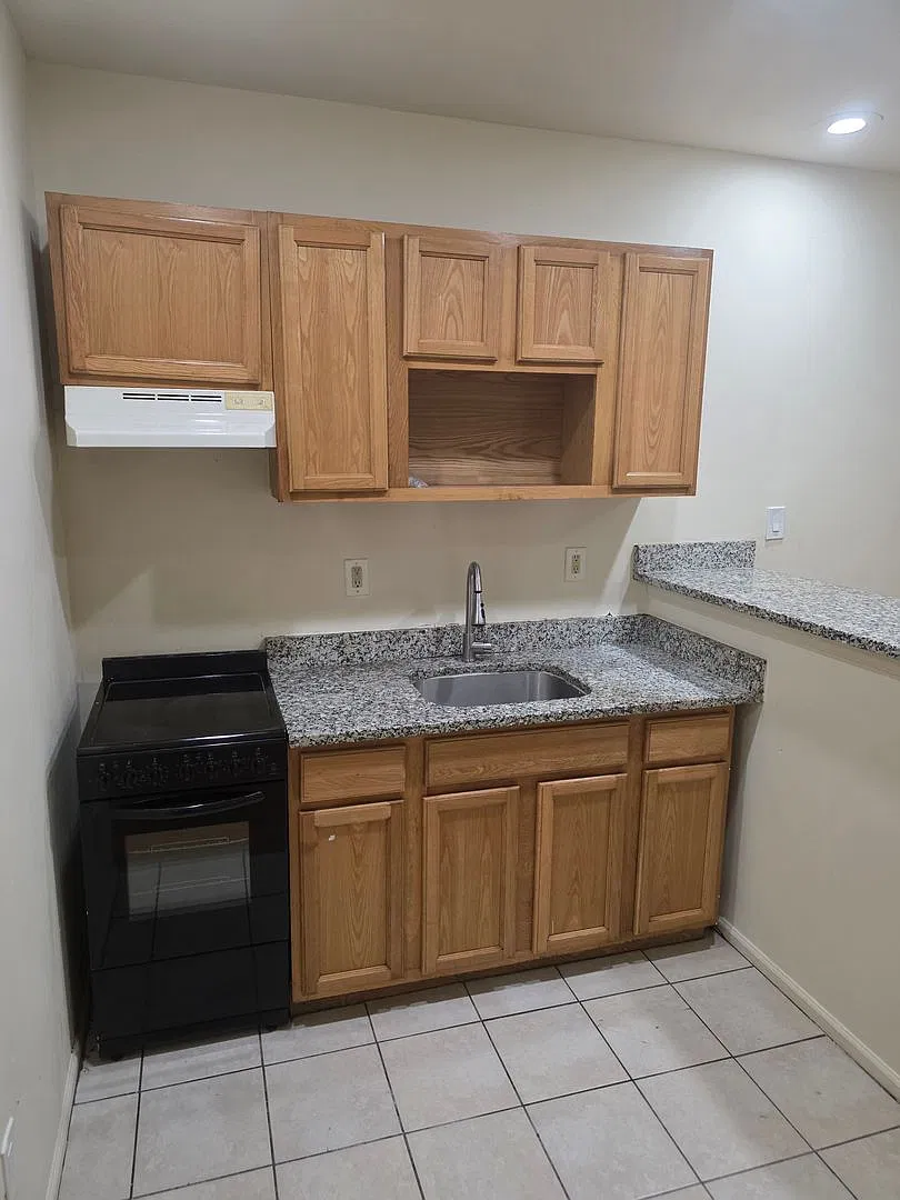 Two-Level 3-Bedroom Apartment | 1234-40 Rising Sun Ave — Photo 4