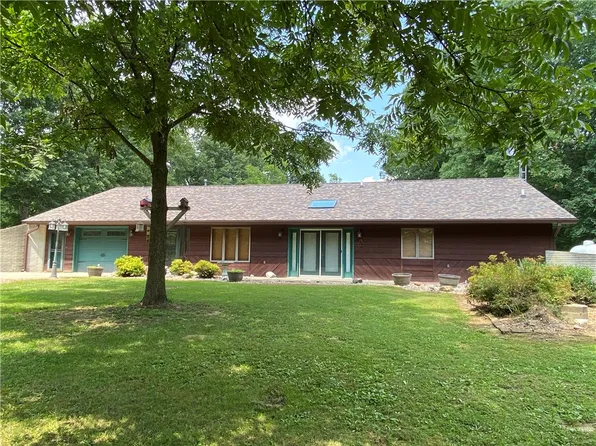 825 County Road 600 E, Neoga, IL 62447