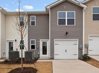 27 Rusling Leaf Dr, Fuquay Varina, NC 27526