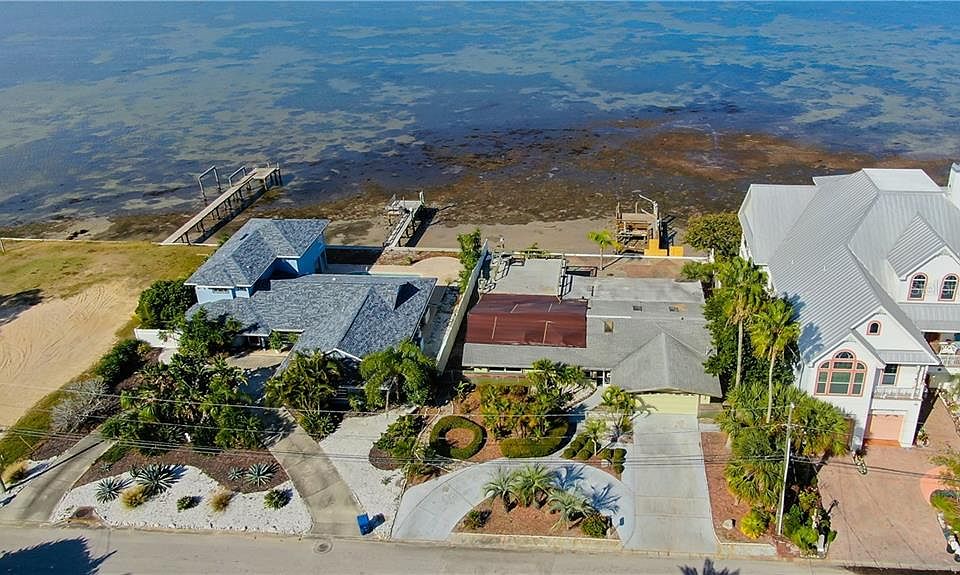 1st image of 122 Harbor Dr