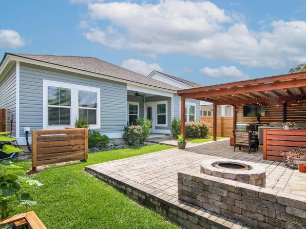 401 W Respite Ln, Summerville, SC 29483