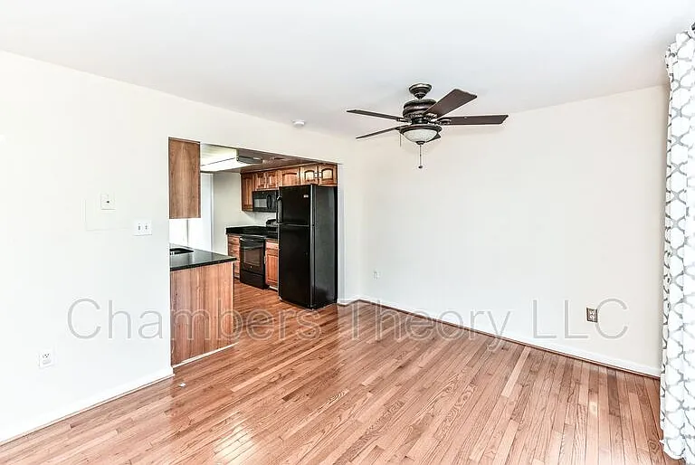 8088 Edinburgh Dr — Photo 11