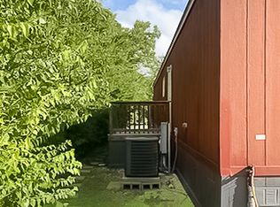 2104 16th St, Hondo, TX 78861