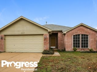1037 Harriman Dr, Saginaw, TX 76131