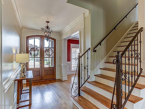 2nd image of 6867 Dakota Cir S